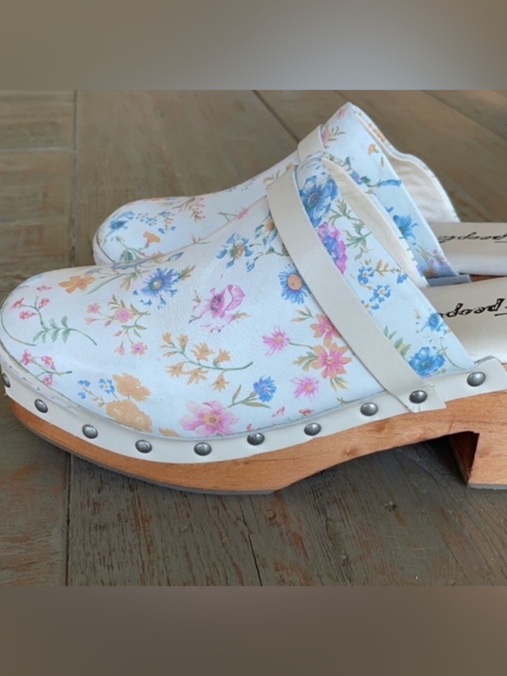 Free People Boho Calabasas Floral Leather Clogs With Rivet Trimming Size 41 New - Picture 7 of 15